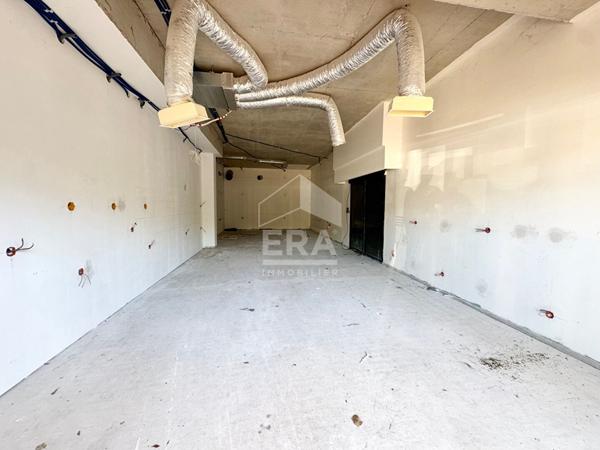 Local commercial Mougins 70.11 m2