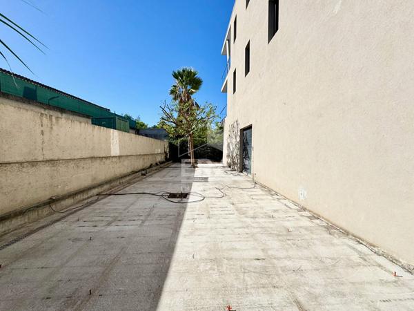 Local commercial Mougins 70.11 m2