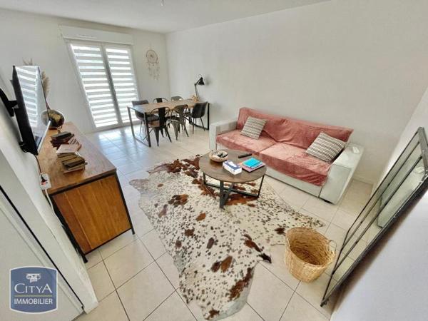 Appartement à louer 2 pièces 47.74m² Béthune (62400)