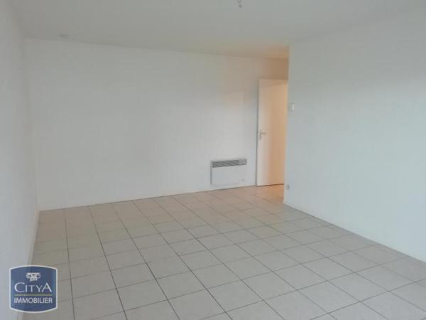 Appartement à louer 2 pièces 47.74m² Béthune (62400)