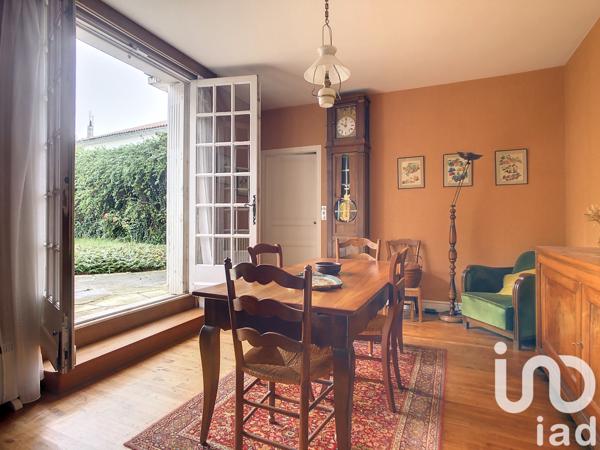 Maison à vendre 10 pièces 259 m² Villefagnan