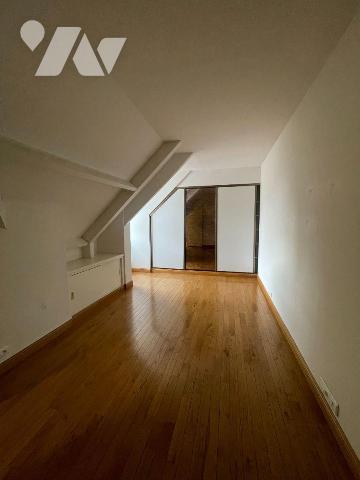 A ACHETER sen plein c?ur du centre-ville de NOGENT LE ROTROU

Un charmant appartement situé d...