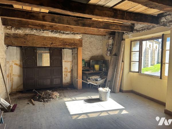 Maison en pierres à restaurer avec jardin -  Livernon