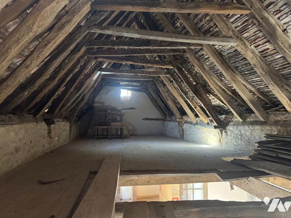 Maison en pierres à restaurer avec jardin -  Livernon