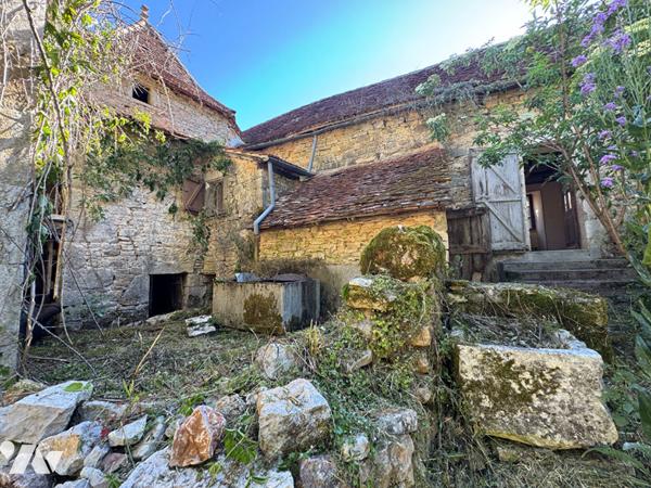 Maison en pierres à restaurer avec jardin -  Livernon