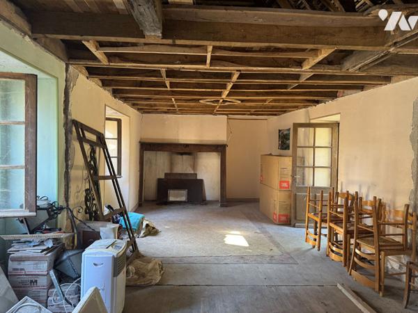 Maison en pierres à restaurer avec jardin -  Livernon