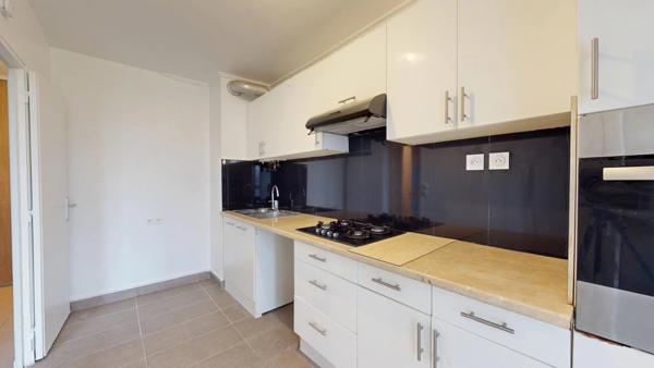 Location Appartement 3 pièces 57 m2 à Noisy-le-Grand