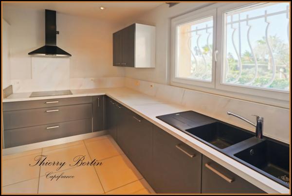 Appartement à vendre 9 pièces FREJUS (83)