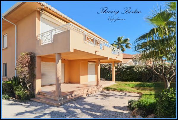 Appartement à vendre 9 pièces FREJUS (83)