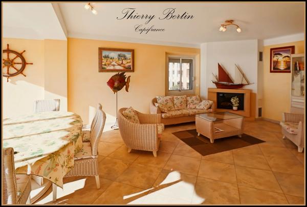 Appartement à vendre 9 pièces FREJUS (83)