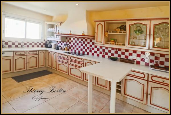 Appartement à vendre 9 pièces FREJUS (83)