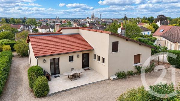Maison à vendre  6 pièces - 207,57 m 2   YZEURE  - 03