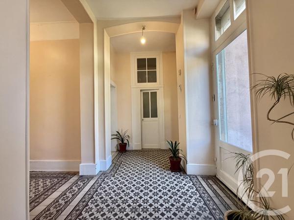 Maison à vendre  6 pièces - 207,57 m 2   YZEURE  - 03