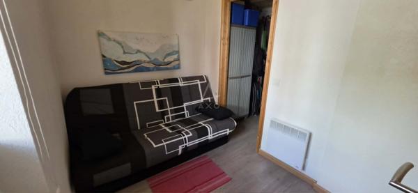 ALBERTVILLE SAINT-SIGISMOND (73200) – LE CHARME D'UNE MAISON DE VILLE AVEC COUR ET TERRASSE PRIVATIVES