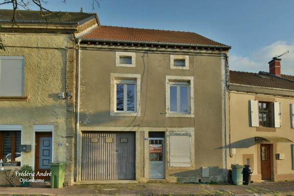 Maison de village à rénover à proximité de la Belgique