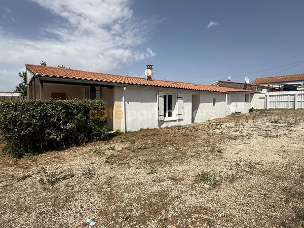 Vente
                Maison73 m² - 3 Pièces -
                    L AIGUILLON LA PRESQU ILE (85460)