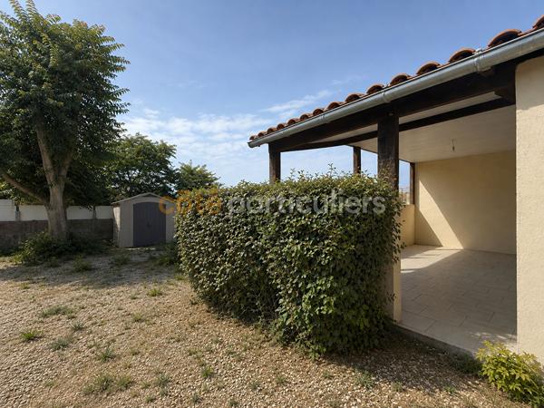 Vente
                Maison73 m² - 3 Pièces -
                    L AIGUILLON LA PRESQU ILE (85460)