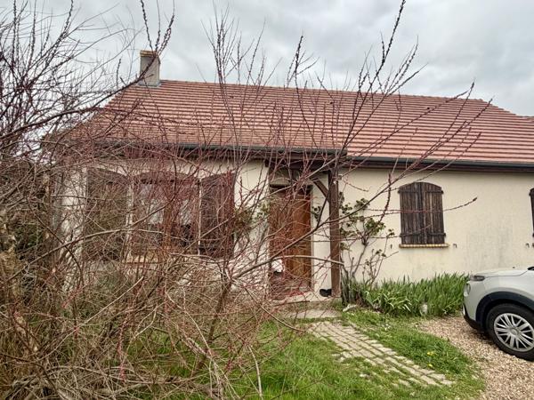 Savonnières (37510) Maison de plain-pied avec jardin