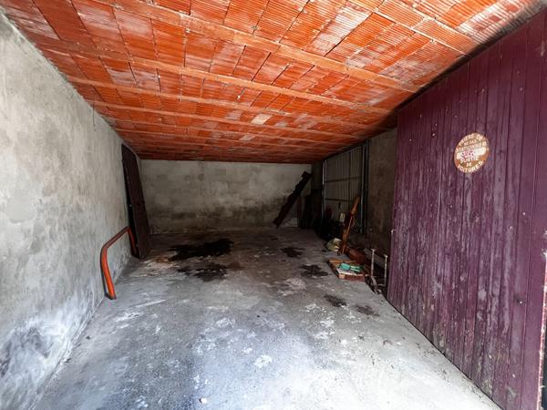 A vendre Immeuble à rénover plateau et garage Mont De Marsan centre ville investisseurs