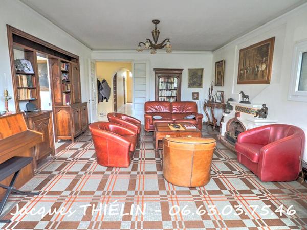 Maison de caractère en hypercentre de Longué-Jumelles ? 198 m² ? 5 chambres ? Terrain clos