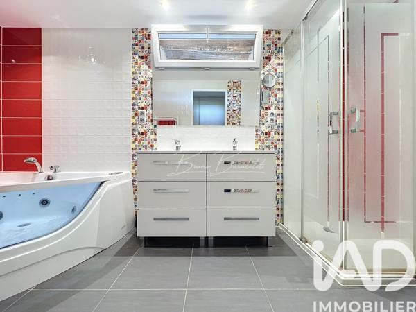 Maison à vendre 8 pièces 314 m² Créon