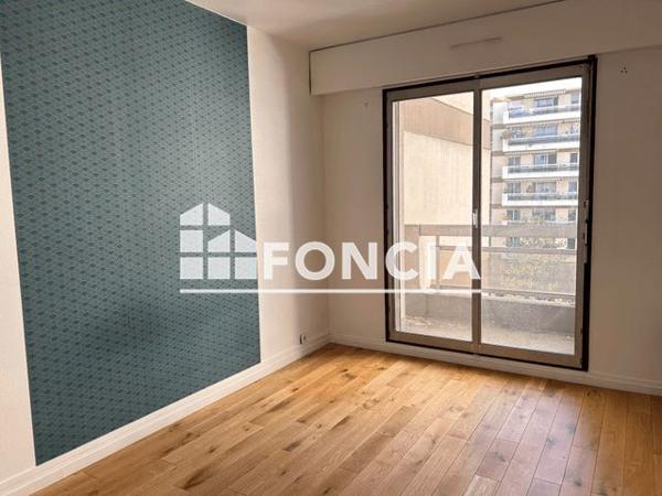 Location Appartement 5 pièces 94.83 m² - 153 RUE OBERKAMPF Paris 75011