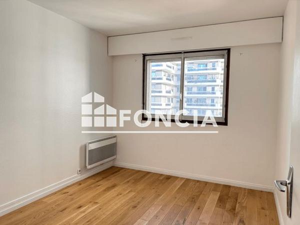 Location Appartement 5 pièces 94.83 m² - 153 RUE OBERKAMPF Paris 75011