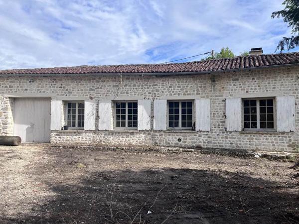 Maison à vendre 101 992 € Saint-Laurent-de-Belzagot 4 p 95 m² DPE F