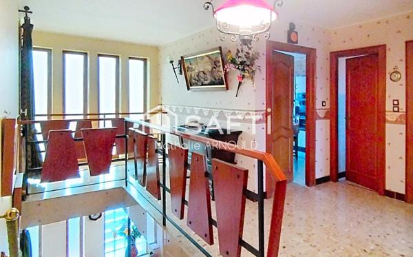 MAISON INDIVIDUELLE DE 197 M2 SUR UN TERRAIN DE 587 M2 - JARNY