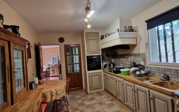 Maison à vendre    5 pièces • 150,72 m2 La Tour-d'Aigues