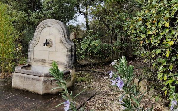 Maison à vendre    5 pièces • 150,72 m2 La Tour-d'Aigues