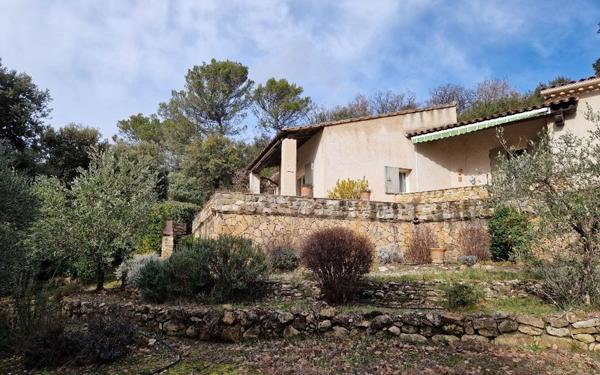 Maison à vendre    5 pièces • 150,72 m2 La Tour-d'Aigues