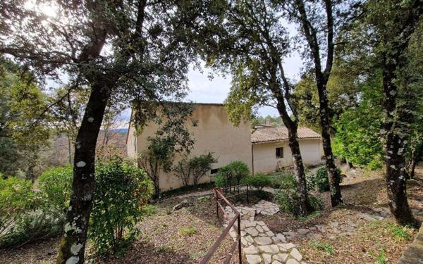 Maison à vendre    5 pièces • 150,72 m2 La Tour-d'Aigues