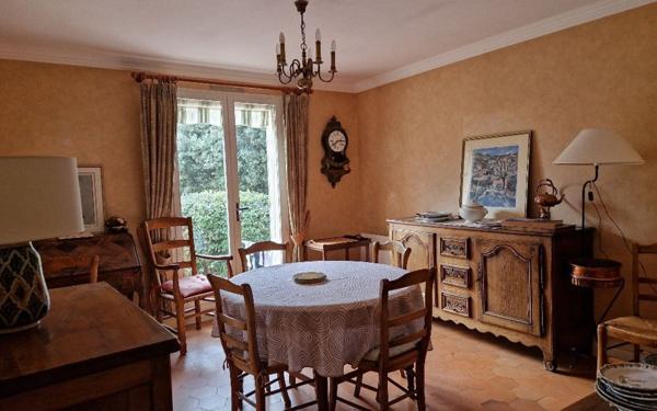 Maison à vendre    5 pièces • 150,72 m2 La Tour-d'Aigues