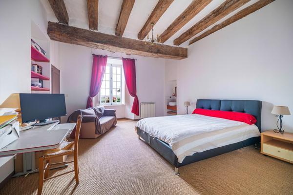Maison à Le Mans, 72000 - 9 pièces 295m²