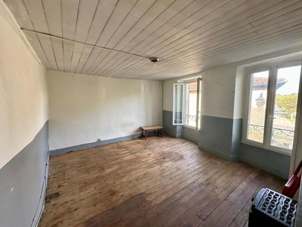 Opportunité rare au cœur du Gers – Immeuble à fort potentiel sur le Chemin de Compostelle