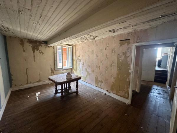 Opportunité rare au cœur du Gers – Immeuble à fort potentiel sur le Chemin de Compostelle