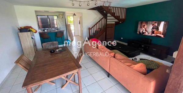 Maison à REMIRE-MONTJOLY, 97354 - 4 pièces 84m²