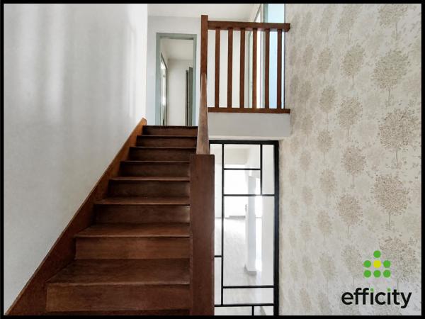 Maison
         8 pièces
        - 160 m² 324 450 €*