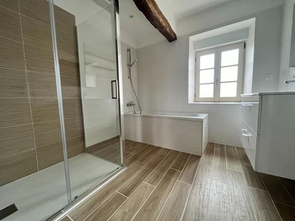 Maison Les Granges Le Roi 5 pièce(s) 163.62 m2