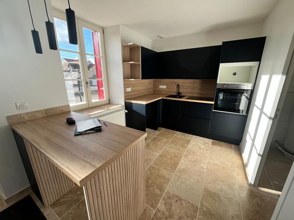 Maison Les Granges Le Roi 5 pièce(s) 163.62 m2