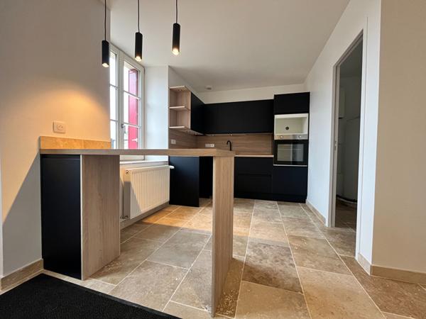 Maison Les Granges Le Roi 5 pièce(s) 163.62 m2