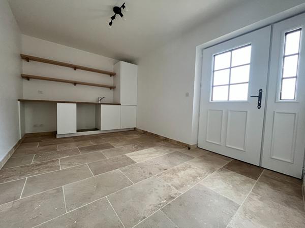 Maison Les Granges Le Roi 5 pièce(s) 163.62 m2