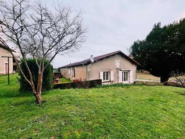 Maison à vendre |  Saint-Laurent-de-Belzagot |  8 pièces | 103 m²