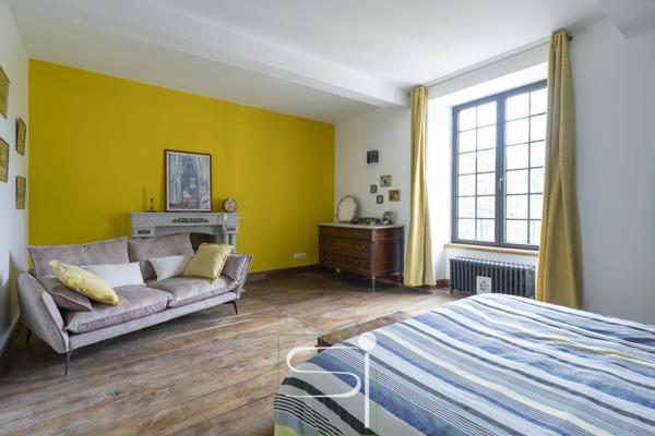 Propriete
                                                                                                                                                                                                                                                                                                                        10 pièce(s)                                                                                                                                                                                                          7 chambre(s)                                                                                                                                                                                                          479  m²