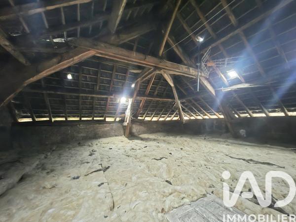 Immeuble à vendre 208 m² Larche