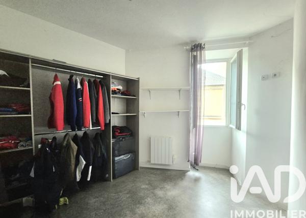 Immeuble à vendre 208 m² Larche