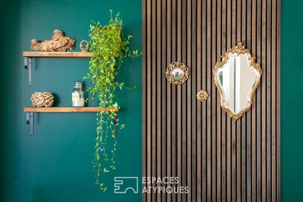 Maison moderne avec piscine et grand jardin