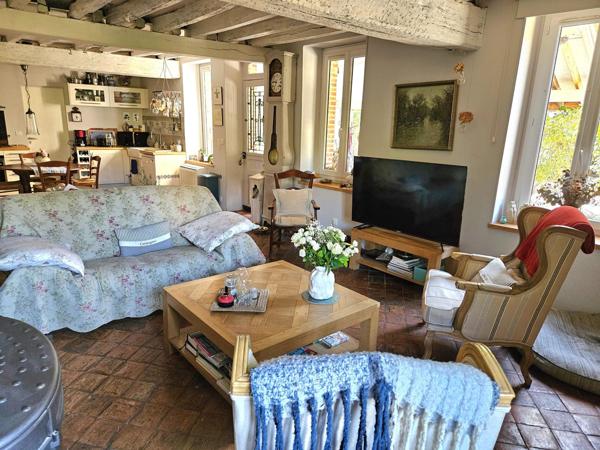 À 10 minutes des commodités, découvrez le charme et la sérénité de la campagne !