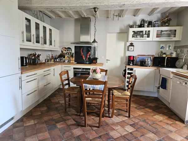 À 10 minutes des commodités, découvrez le charme et la sérénité de la campagne !